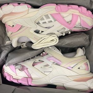 Christmas present from Saks, wrong size and never returned back to the store.